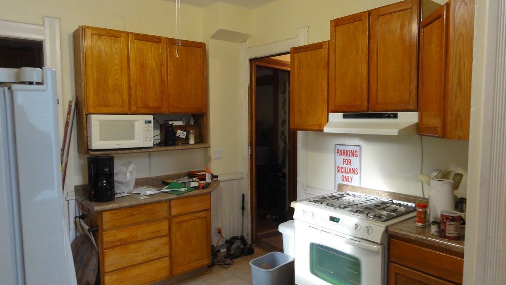 Kitchen. 19th century home