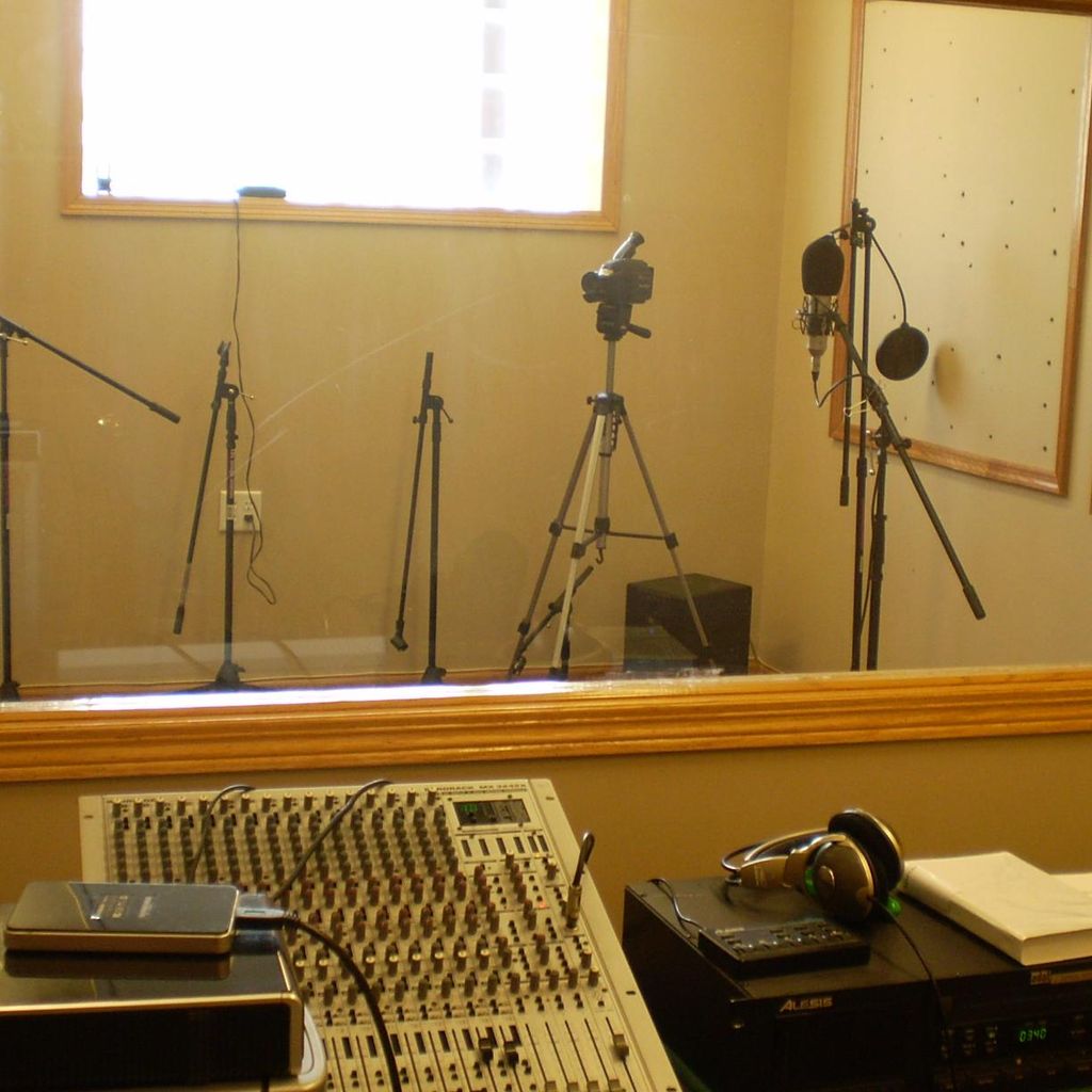 Moezart Videos /  Moon Records & Recording Studio/