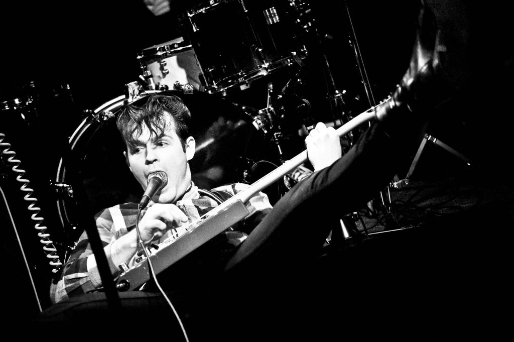 Devin Therriault (live)