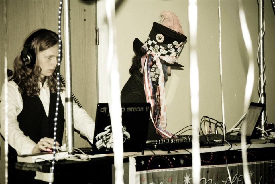 DJ-TeMp3st (left and his colegue to the right) at 