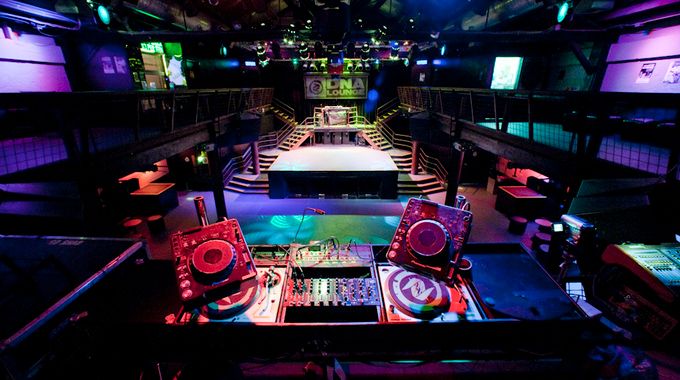 this is dna lounge before opening at one of my eve