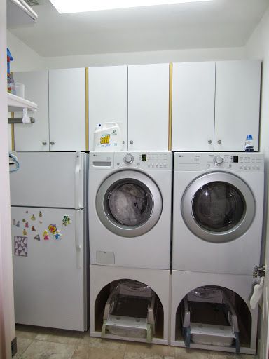 we found a better place for the kitty's litter box