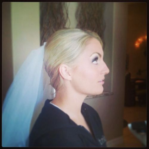 Gorgeous bride on her big day!