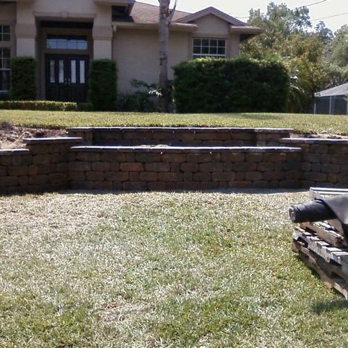 retaining wall/ flower bed