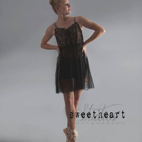 SweetHeart Studios Photography - Her strength amaz