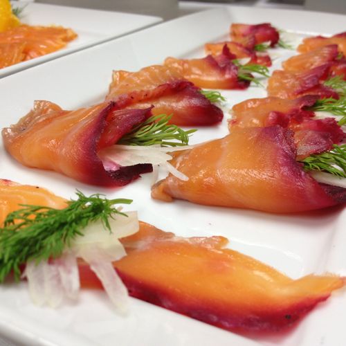 Beet-cured salmon with dill & onion