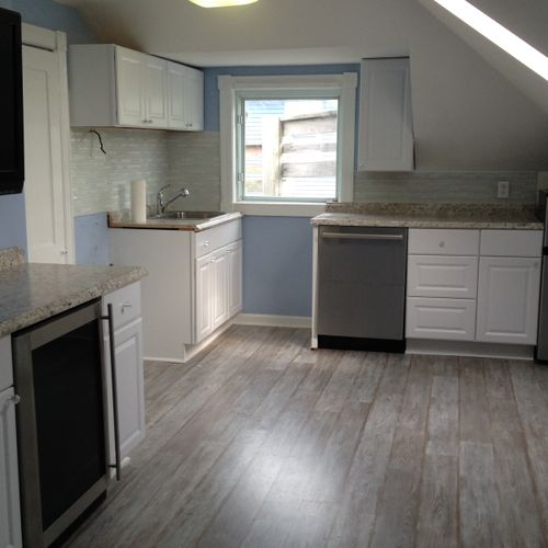 Shore House Kitchen /Flooring/Backsplash