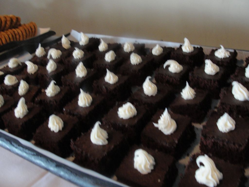 Chocolate cake bites