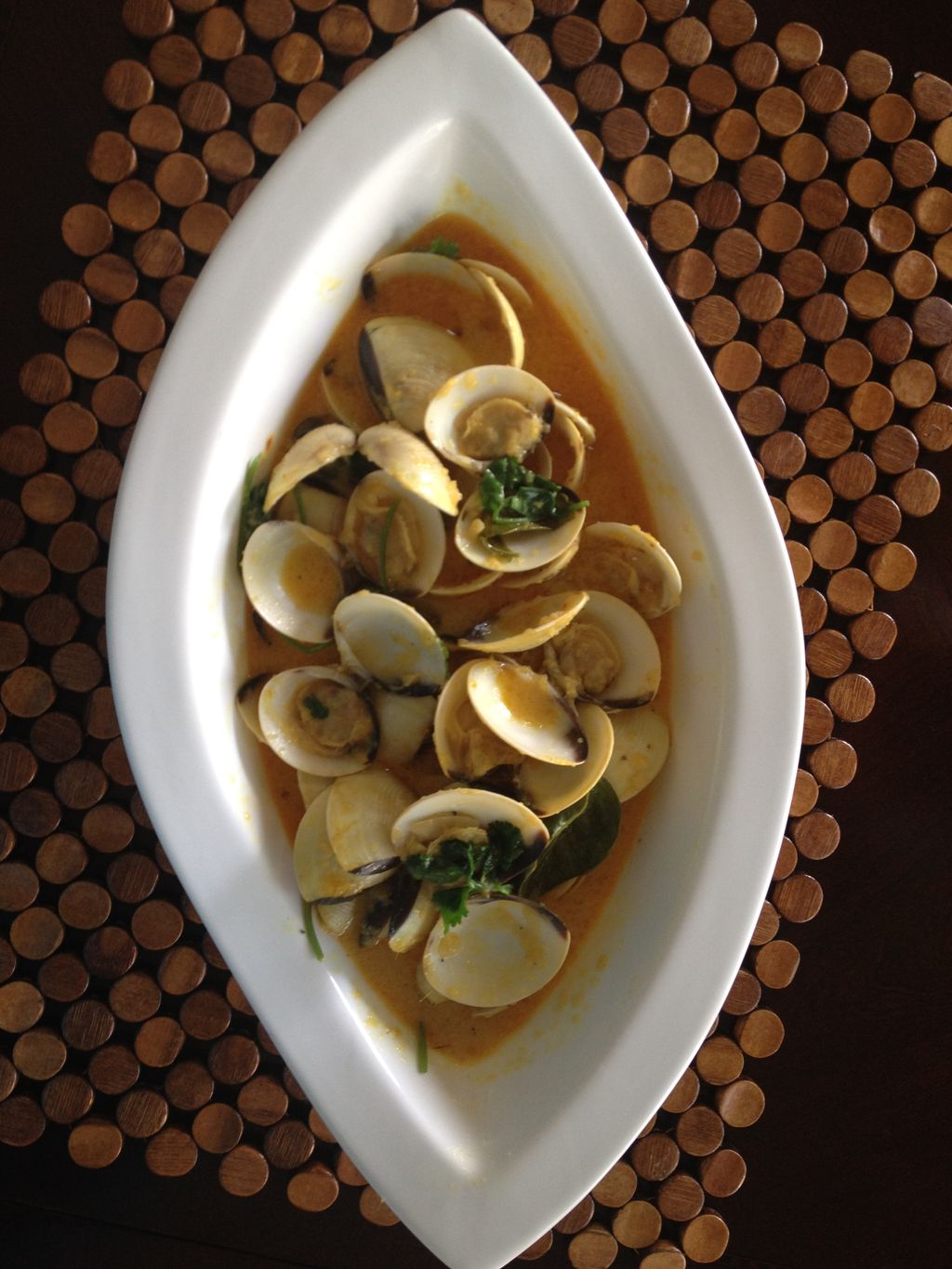 Clams and fresh heart of palms in roasted pepper, 