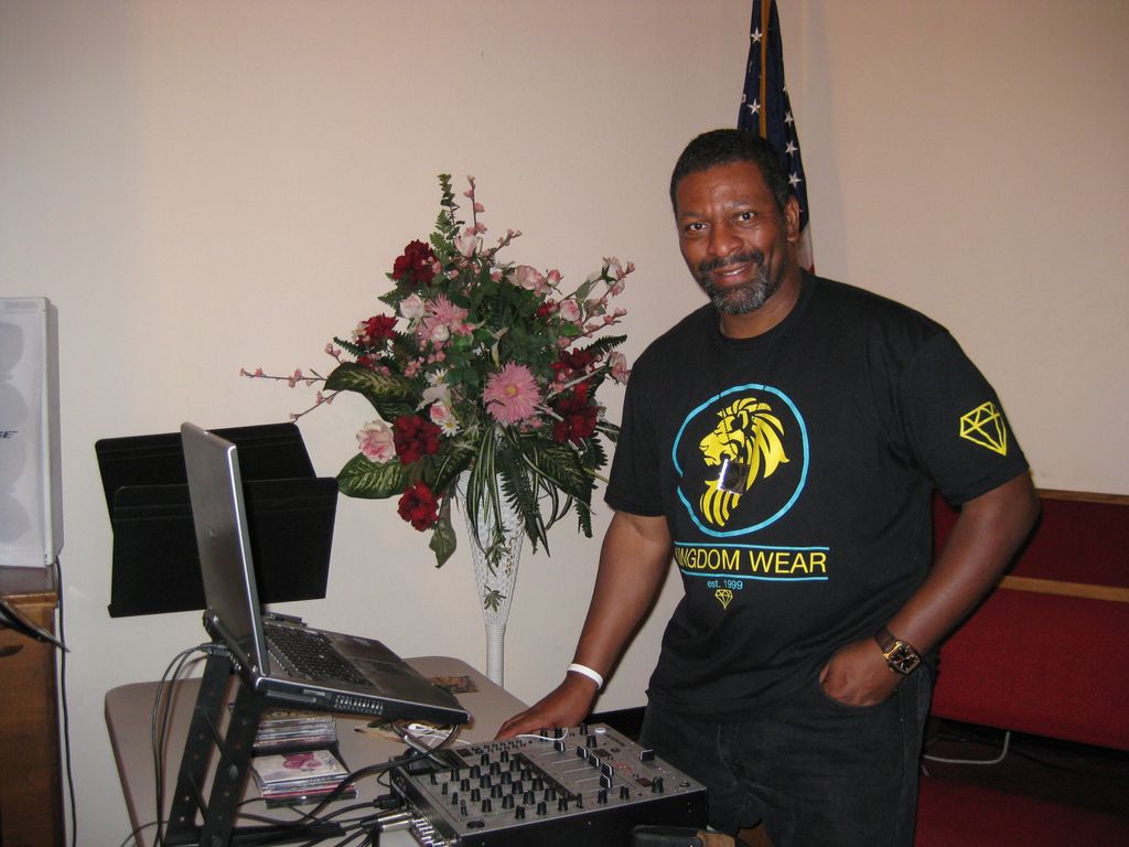 Leo "The Lion" spinning at a youth event at a chur