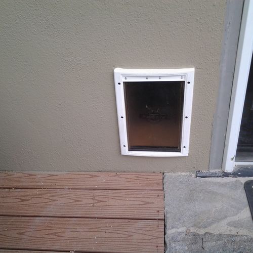 install doggie door