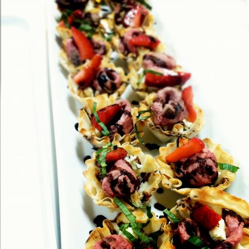 Beef tenderloin canopes with balsamic reduction