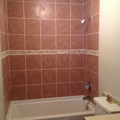 Remodeled condo bathroom
-Tile
-Paint
Fayetteville