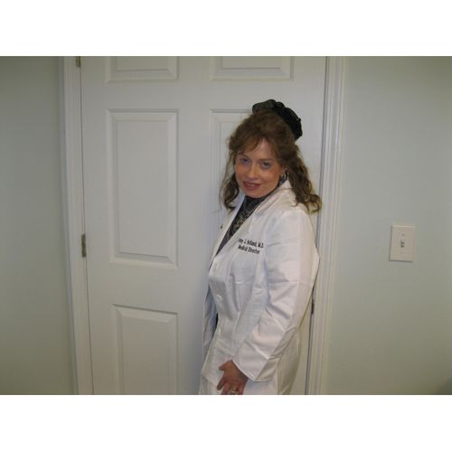 Dr. Amy Holland,MD