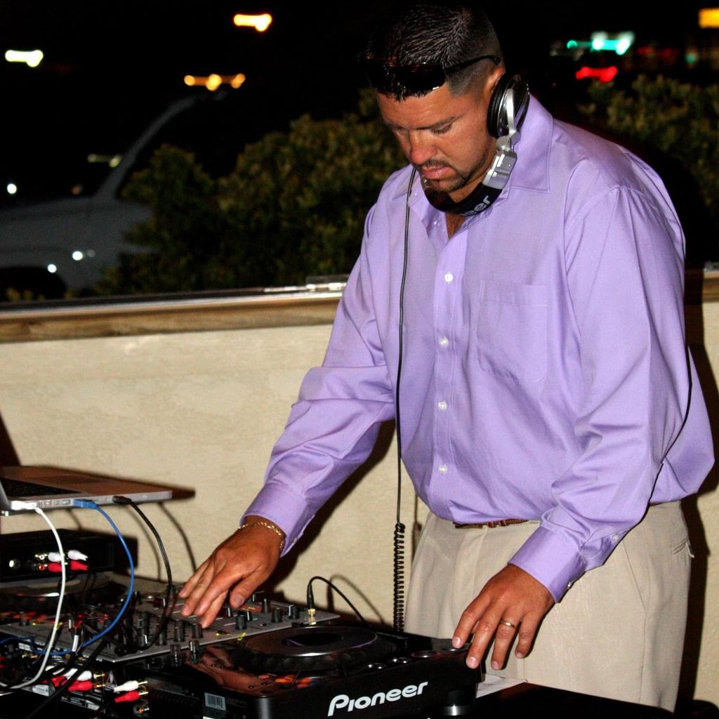 Islander's DJ Services LLC.