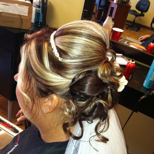 Bridal Hair (sideview)