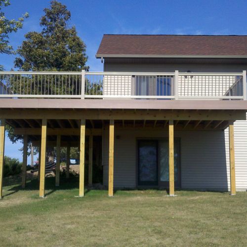 HUGE Azek deck with PVC railing and aluminum spind