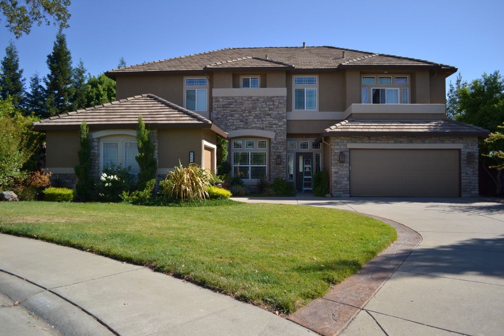 Roseville Exterior