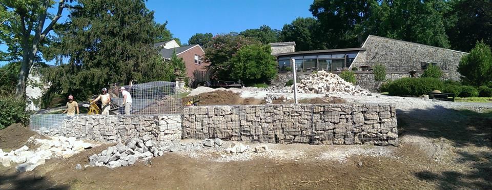 Building a gabion basket retaining wall