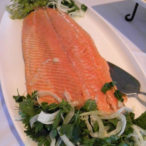 Baked salmon with herb and fennel salad