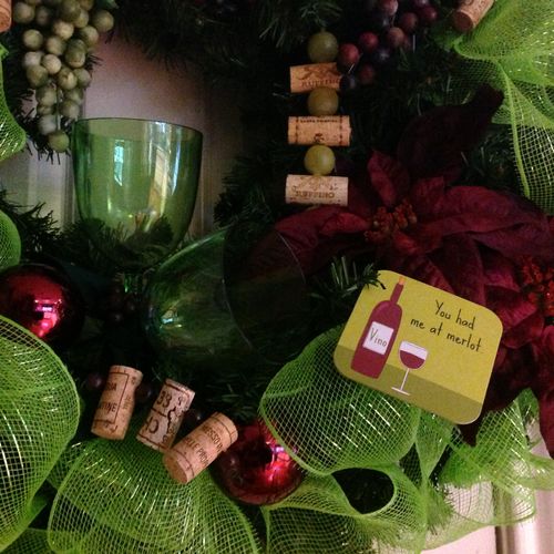 Holiday Wreath, Wine Theme