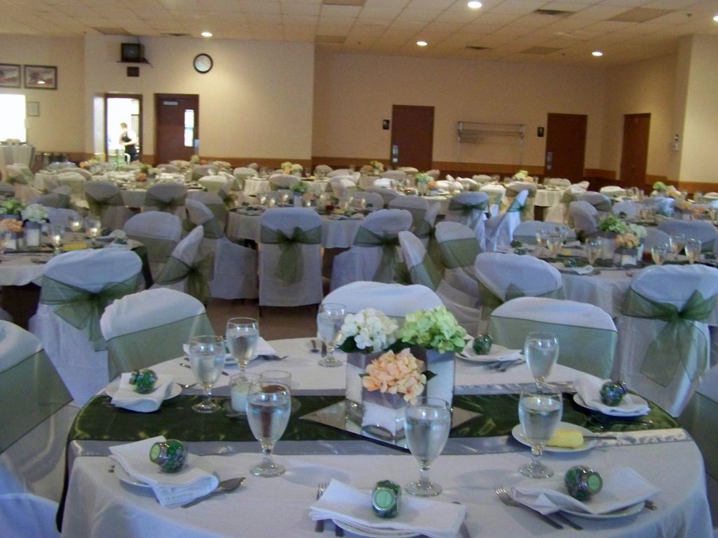 Jesseâs wedding tables â White Linen Catering 