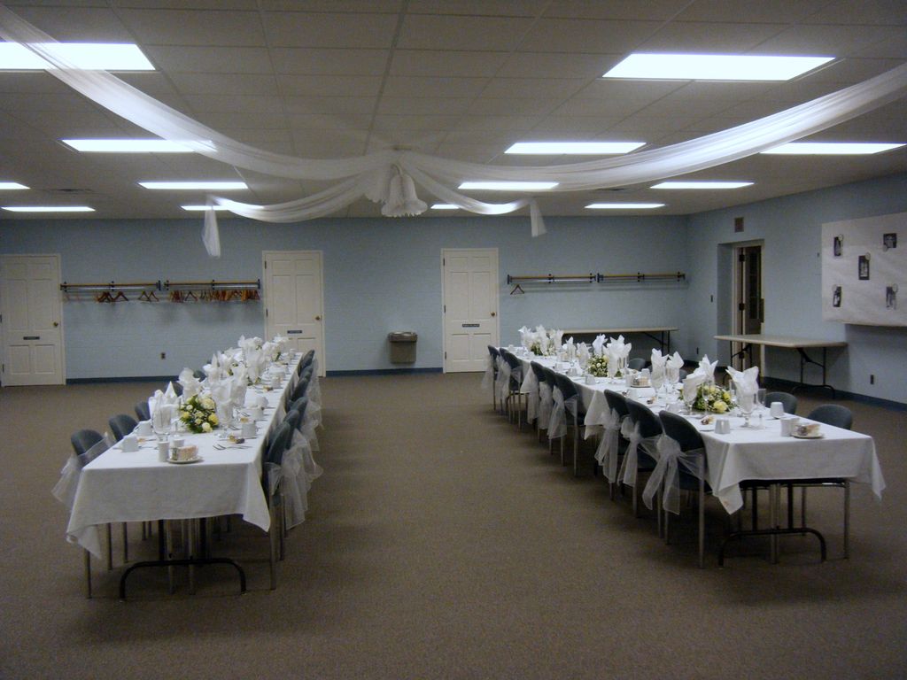 White Linen Catering offers buffet, plated or fami