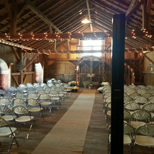 Ceremony Setup - speaker and wireless mic included