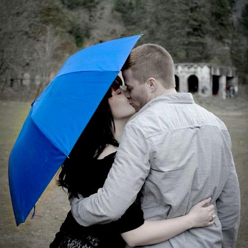 couples shoot in the rain 2012