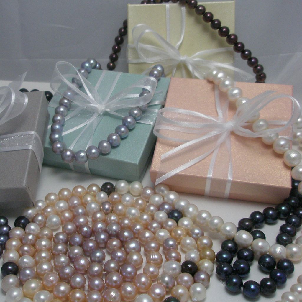 Horae Designs Chicago Girly Girl Pearls