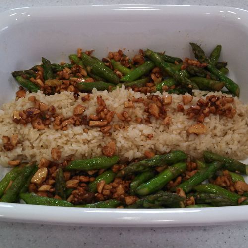 Stir-fry Asparagus with Roasted Almonds and Brown 