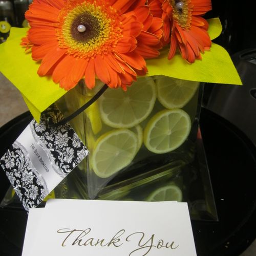 Sweet and simple "thank you" floral arrangement