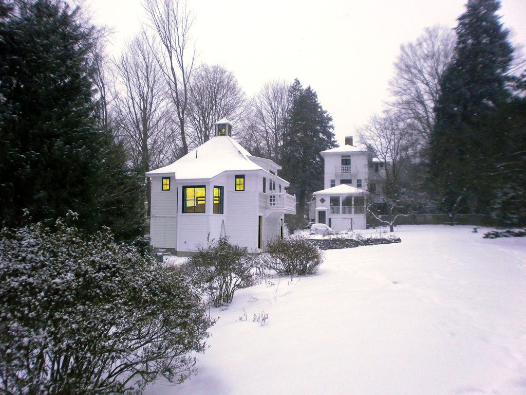 Garage with Studio above, blending in with 1840's 