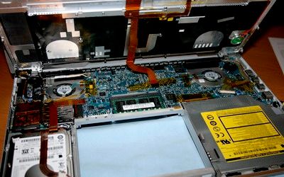 Previous generation MacBook Pro opened to upgrade 