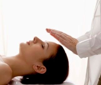 Reiki helps to de-stress and promote relaxation an