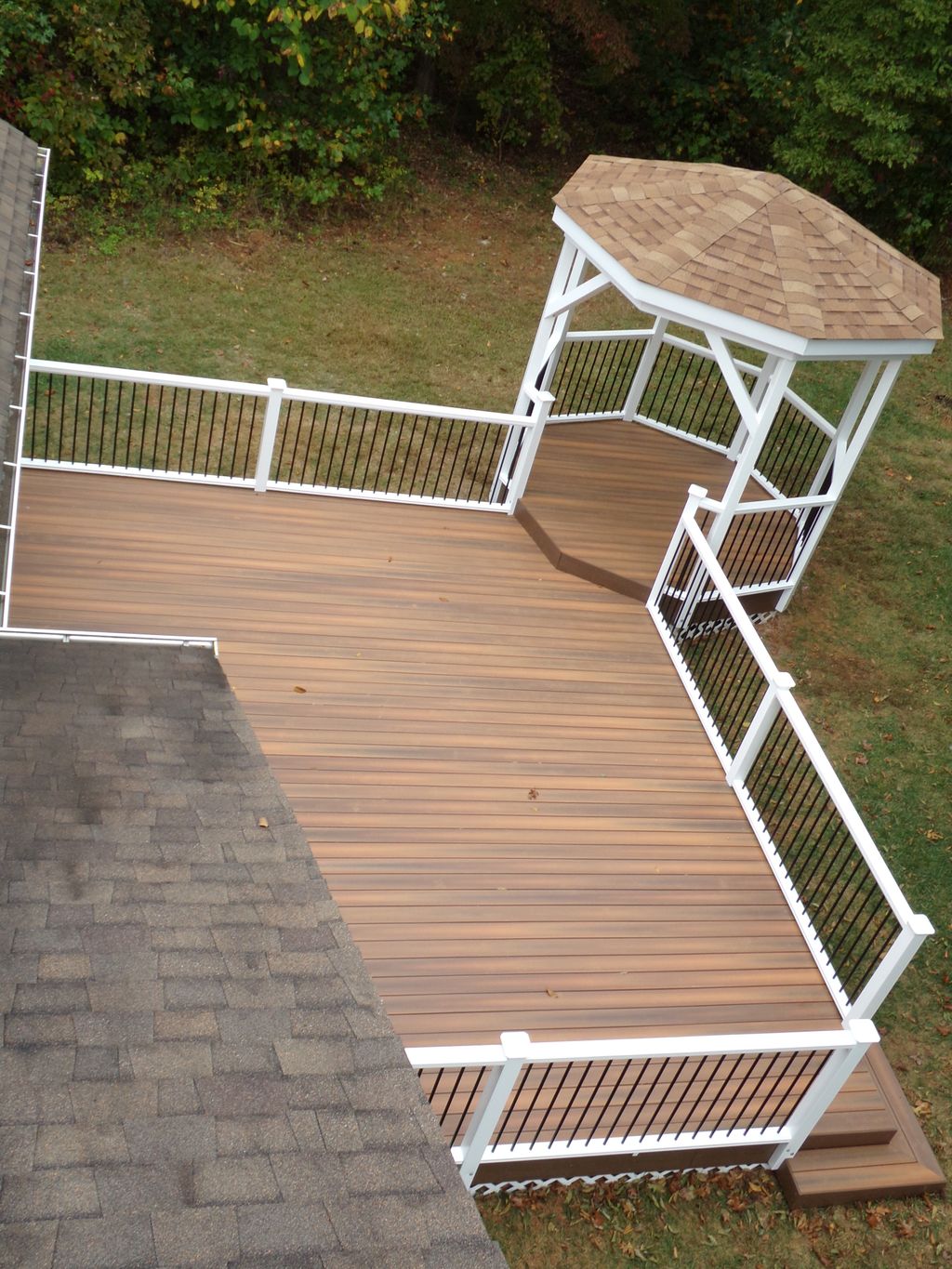 20' x 32' Composite Deck with10' Gazebo and Compos