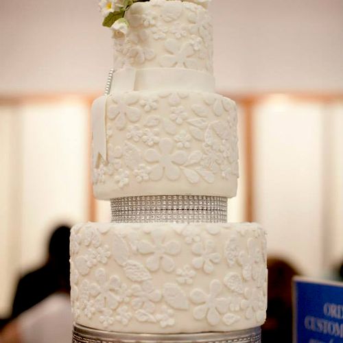 Floral Motives wedding cake (Photo credits by www.