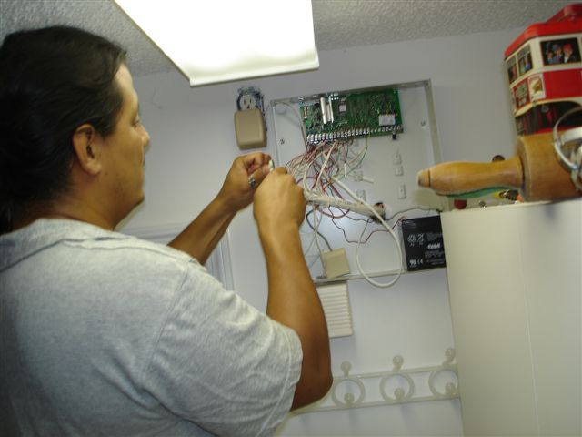 We can fix all types of alarm panels as well as ge