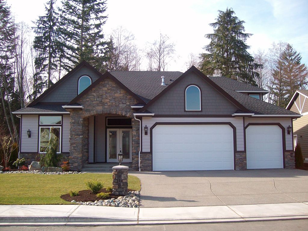 Bohemian Estates Exterior