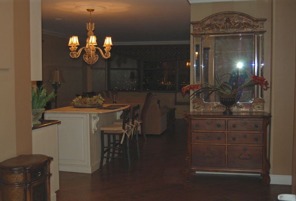 Ackerman Condo - AFTER
Redecorated & Refurnished