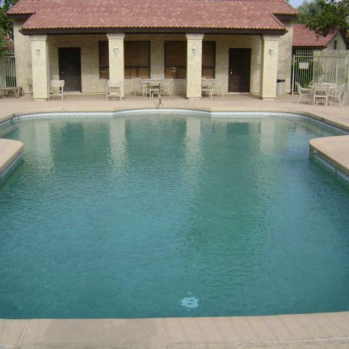 Commercial pool service