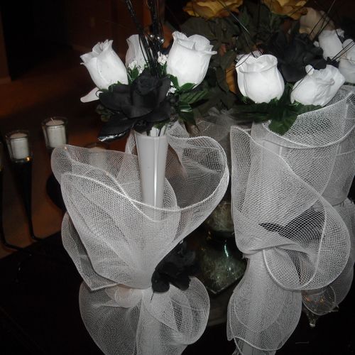 Black and White Centerpieces
