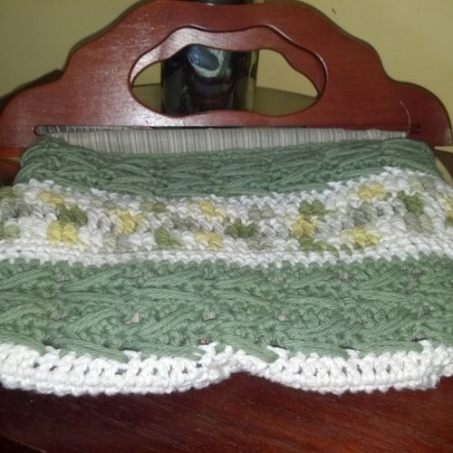 Textured stitch crochet handbag.