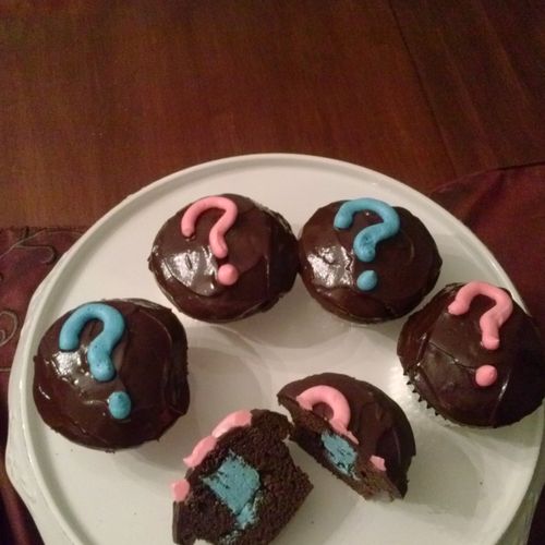 Reveal Cupcakes