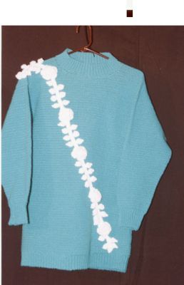 sweater with Irish crochet leaves and roses