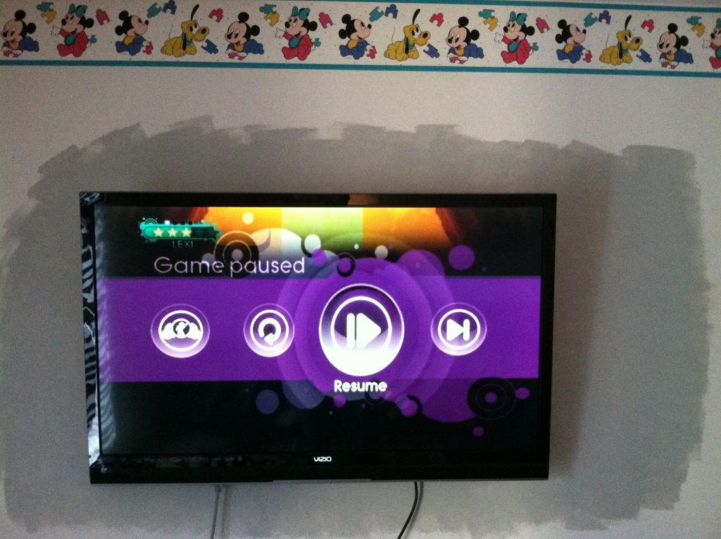37 in flat screen , Home owner choose not to conce