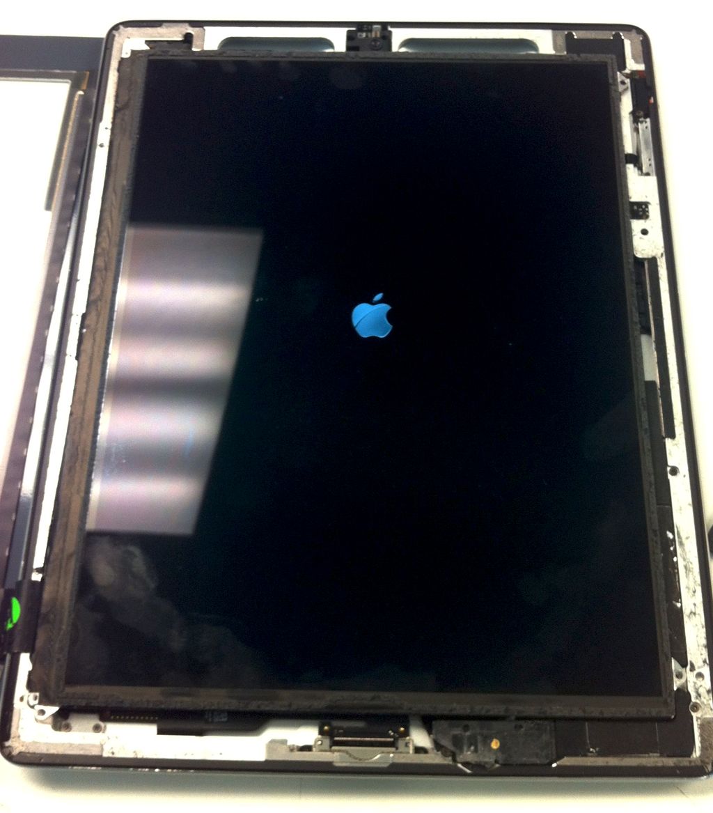 The iPad turns on at least, that's good now lets g