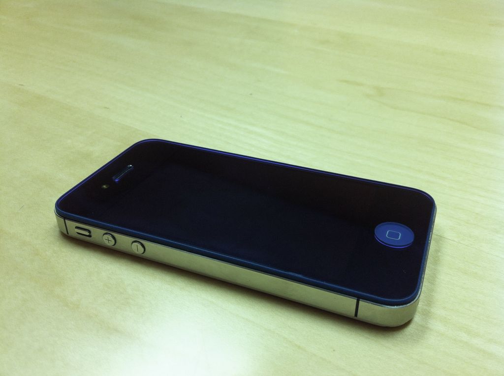 Really Cool Shiny Blue iPhone!