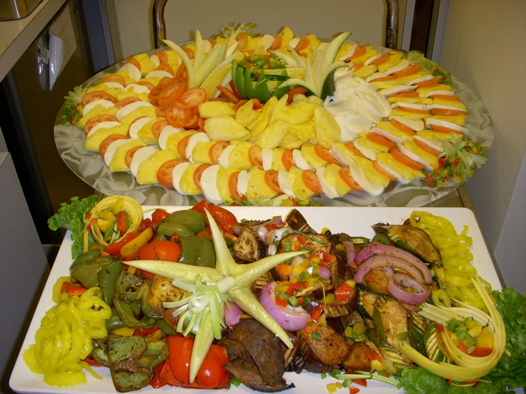 Caprese salad with pineapple and roasted vegetable