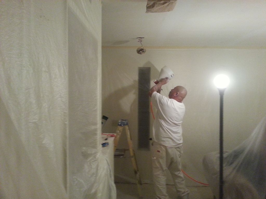And now adding the texture to ceiling